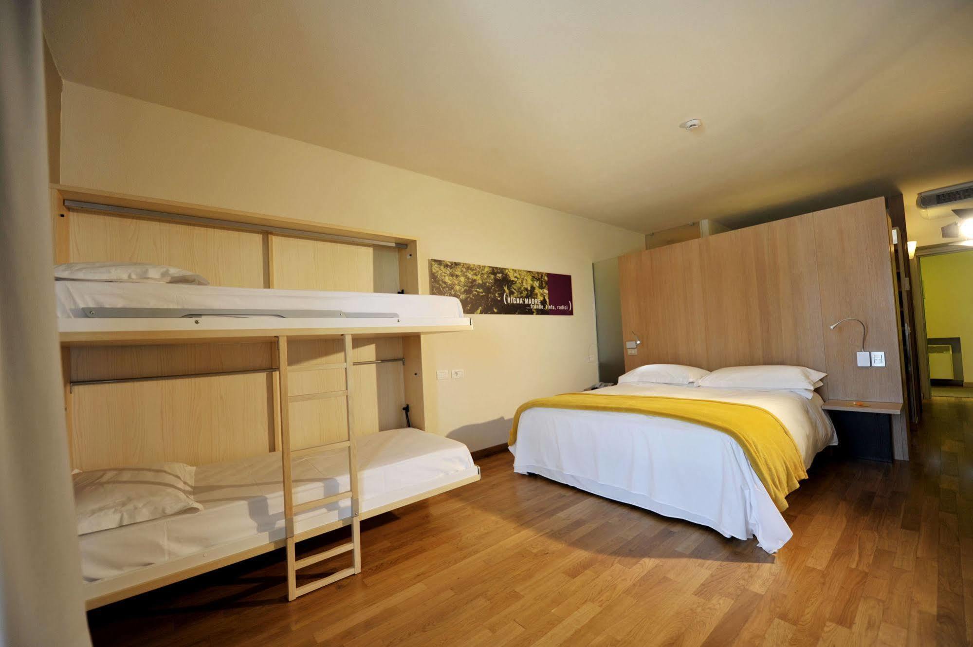 Ca' Del Lupo Otel Montelupo Albese Dış mekan fotoğraf