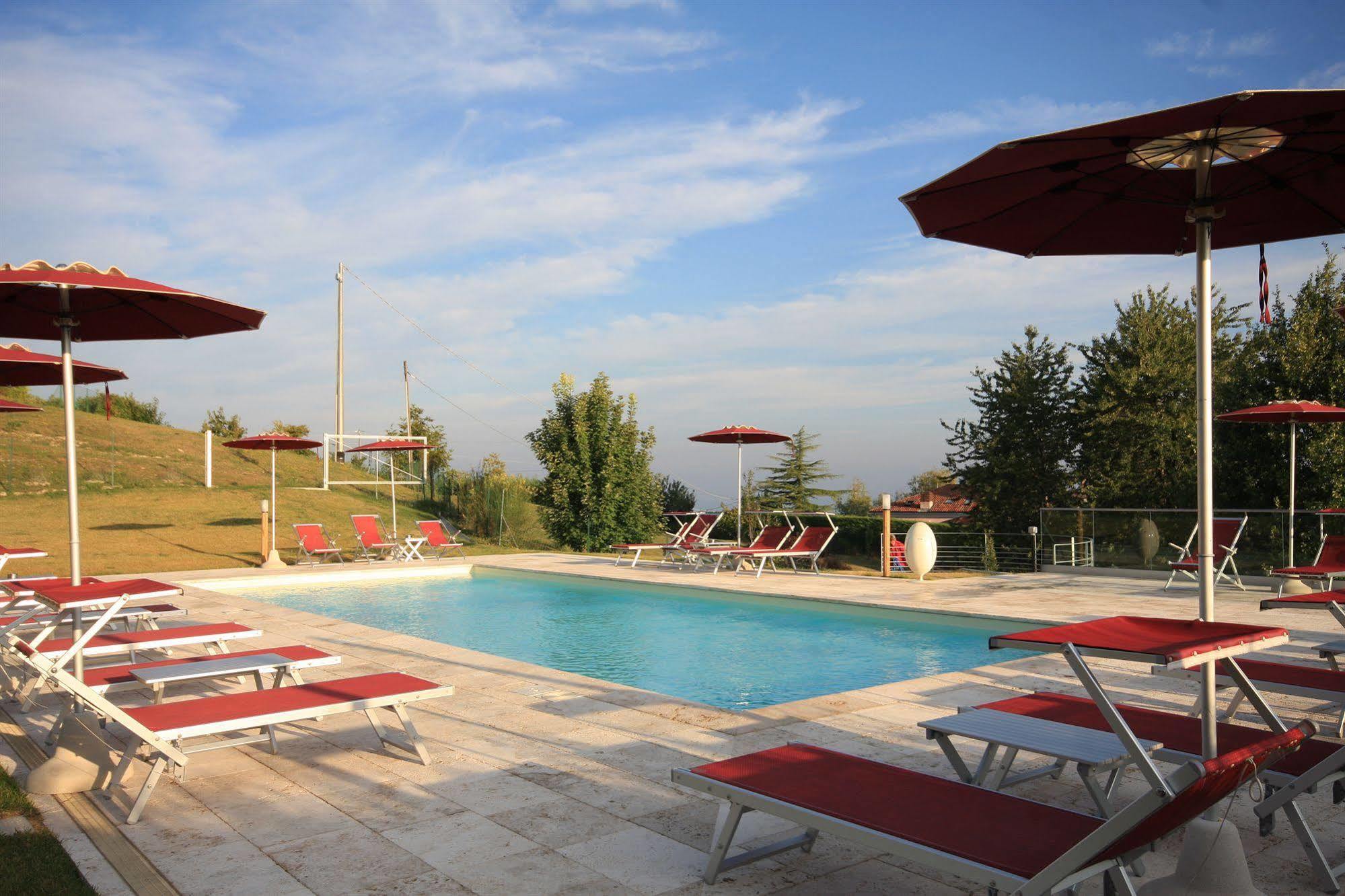 Ca' Del Lupo Otel Montelupo Albese Dış mekan fotoğraf