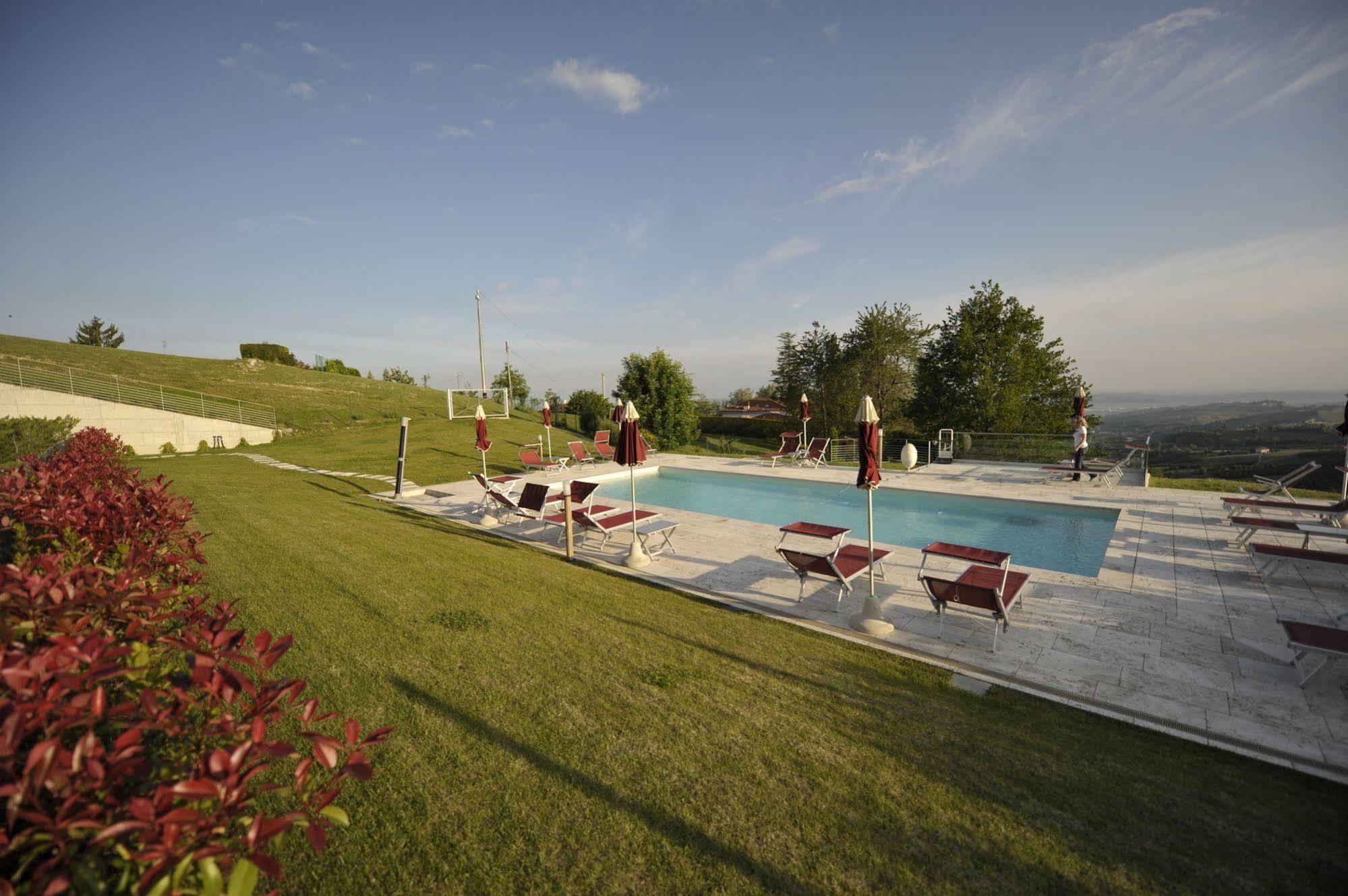 Ca' Del Lupo Otel Montelupo Albese Dış mekan fotoğraf